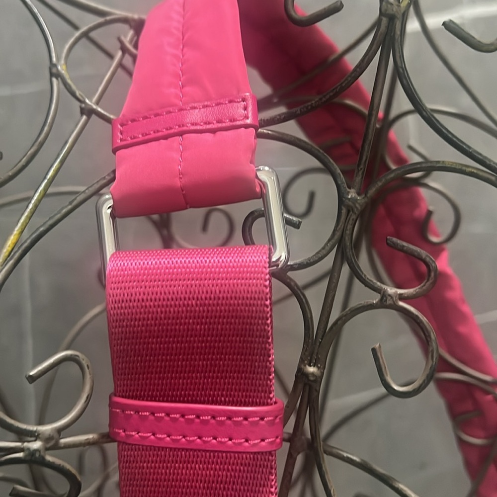 Marc Jacob’s Vibrant Pink Quilted Crossbody NWT - Picture 5 of 16